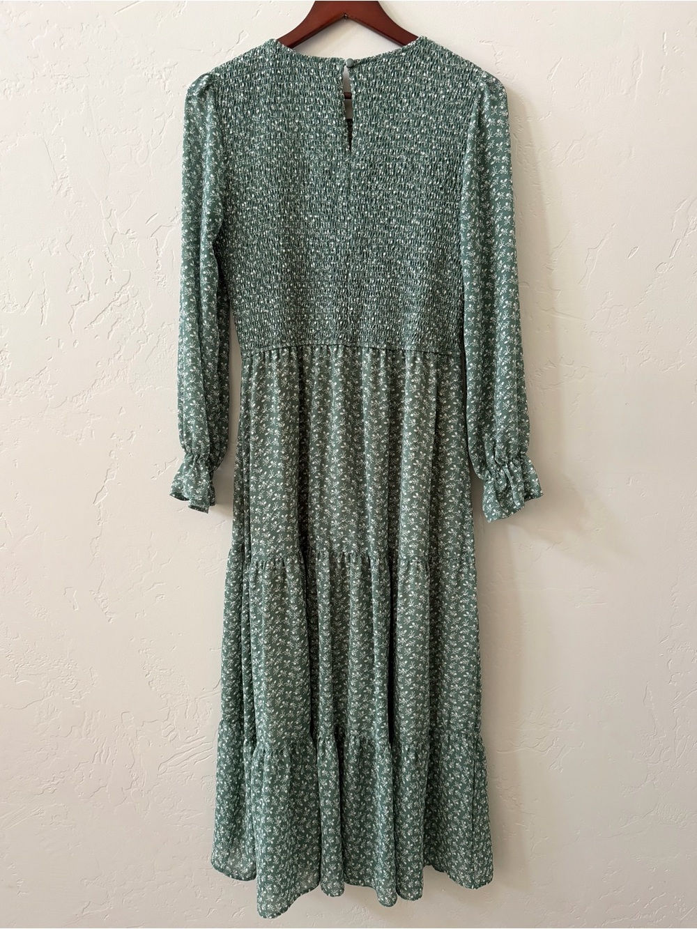 Womens Sage Floral Smocked Maxi Dress Size L Cottagecore Prairie Romantic Tiered - Picture 3 of 13